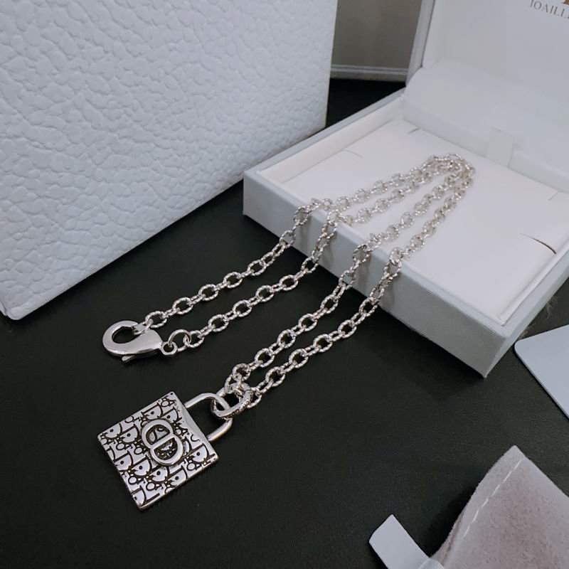 Dior Necklace 04lyr187 (3)